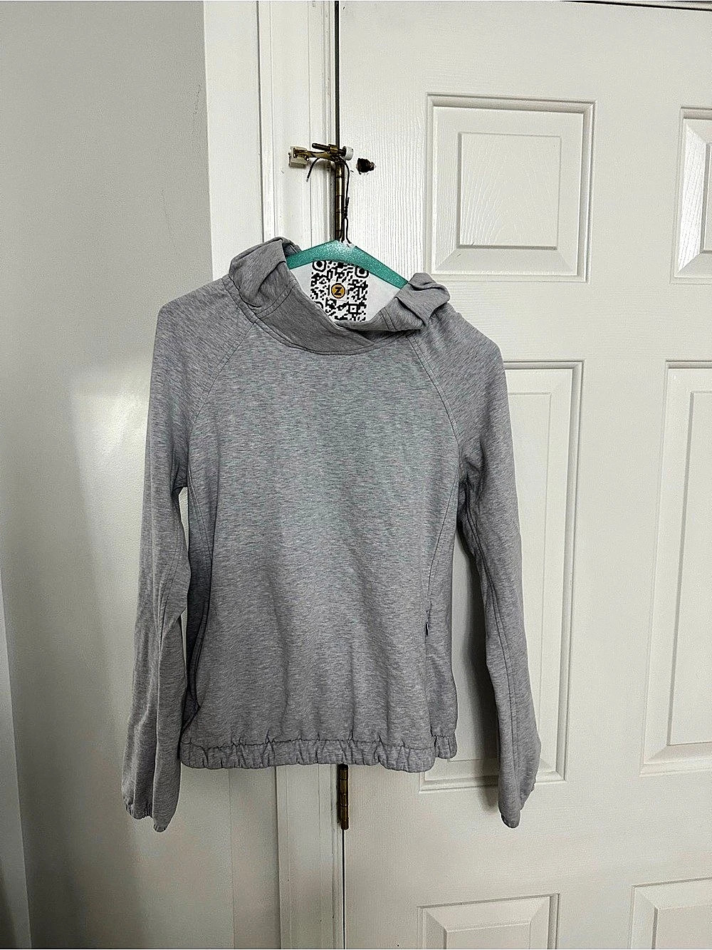 lululemon Retreat Yourself Hoodie Gray Size 4